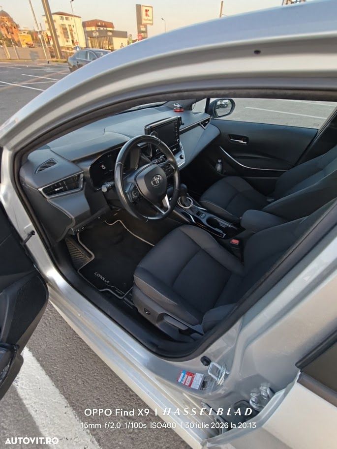 Toyota Corolla 1.8 HSD Business - 10