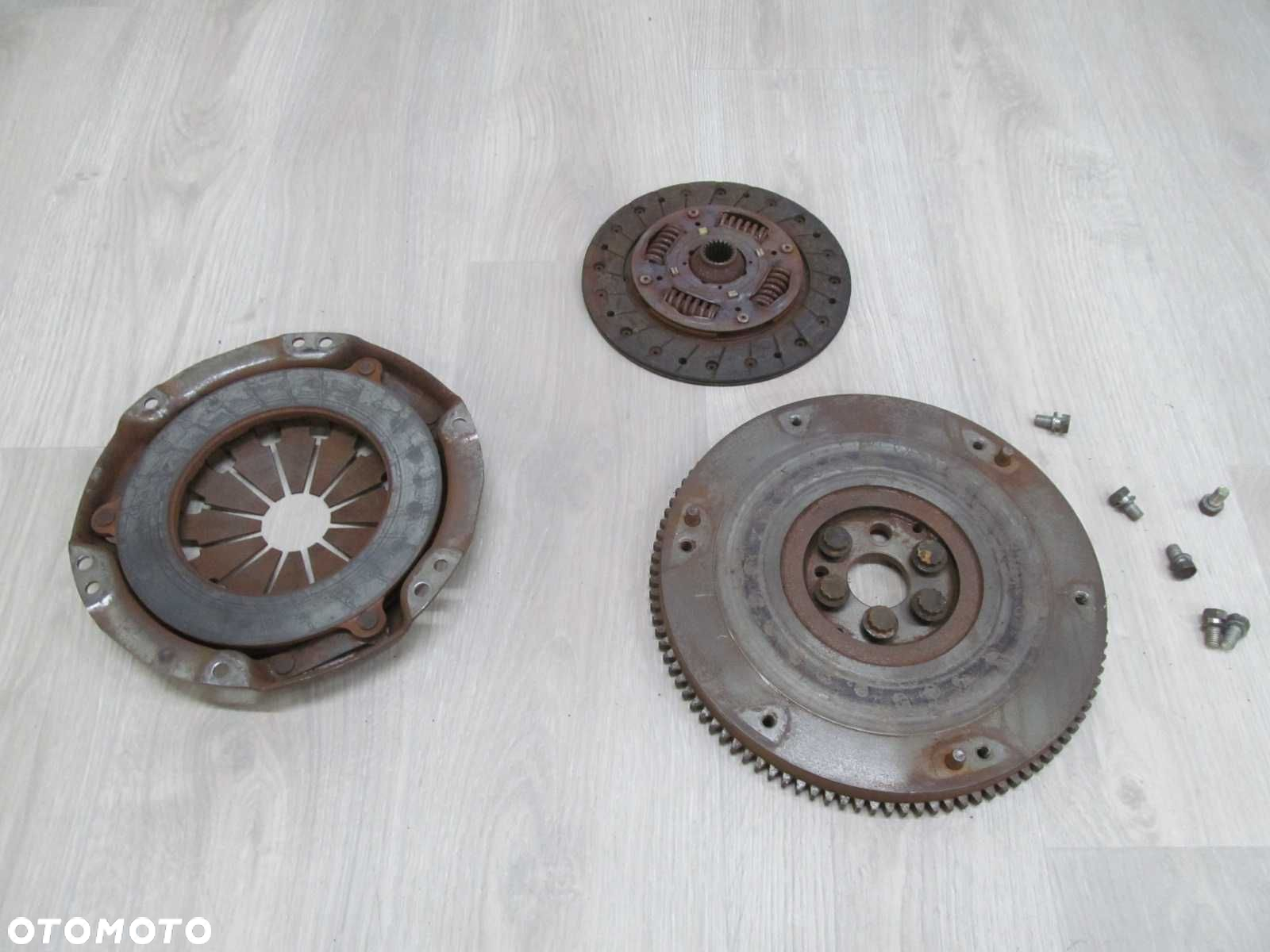 DAIHATSU HIJET 1.3 KOLO DOCISK TARCZA 87527 - 2