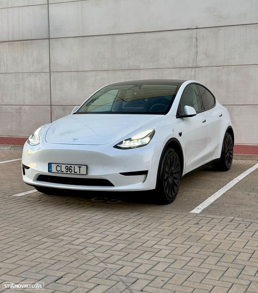 Tesla Model Y Long-Range RWD - 4