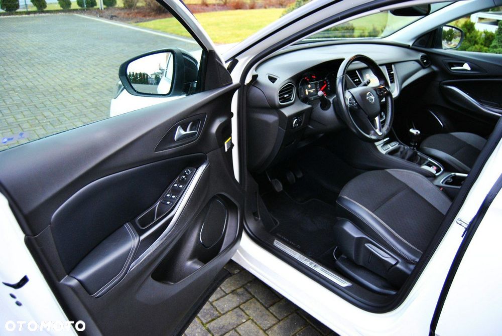 Opel Grandland X 1.2 T Ultimate S&S - 10
