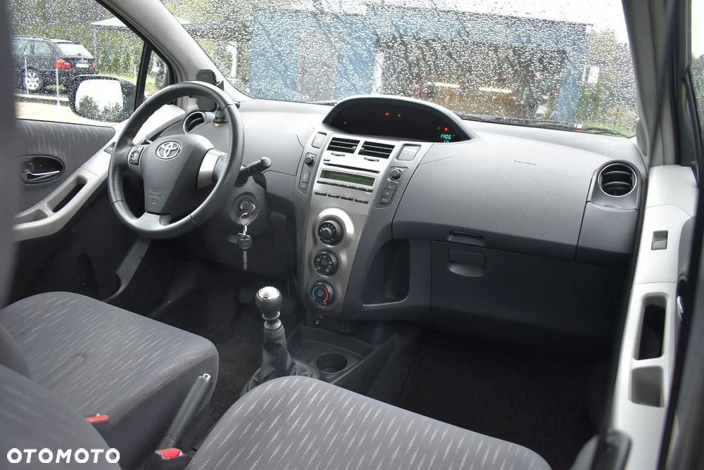 Toyota Yaris 1.33 VVT-i Life - 23