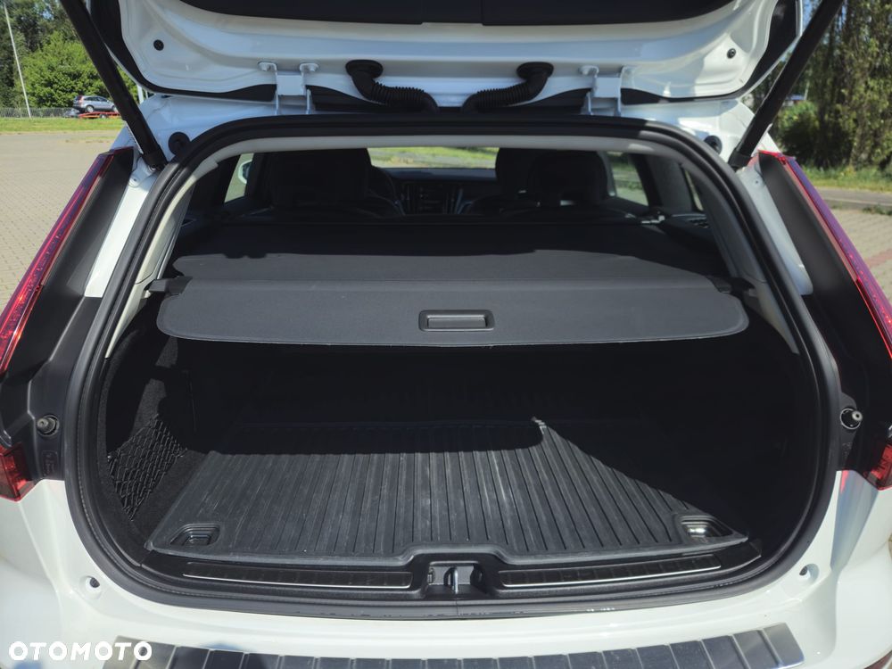Volvo V60 B4 D Momentum Pro - 22