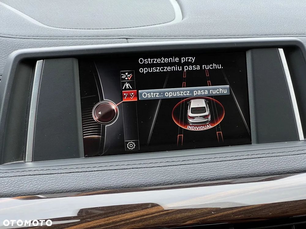 BMW X6 xDrive50i - 25