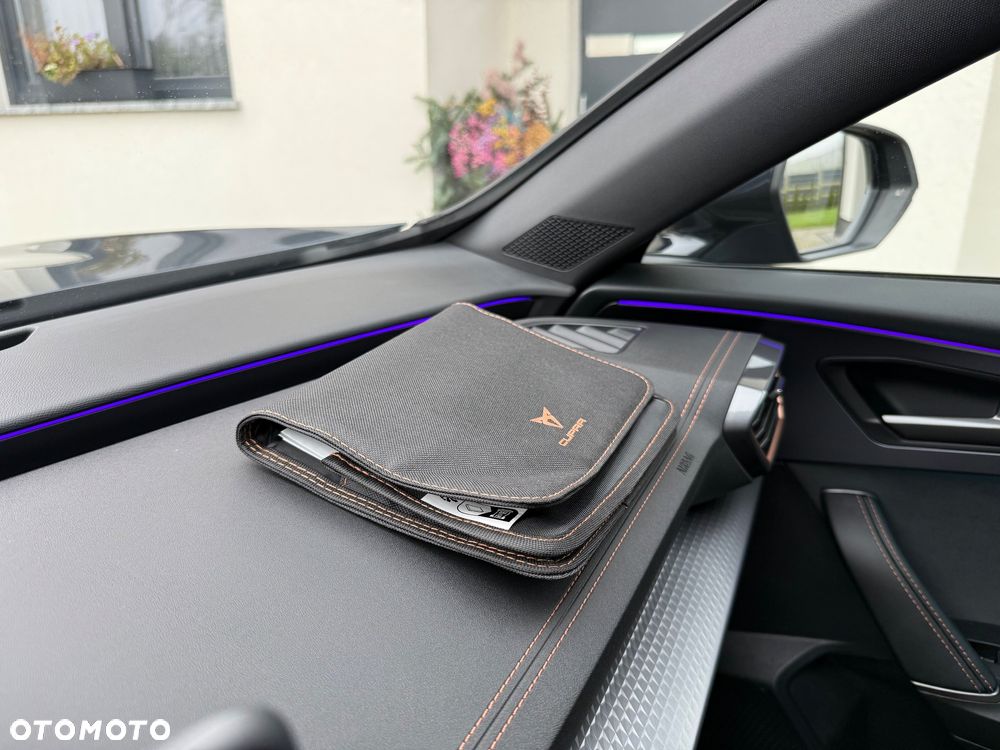 Cupra Formentor 2.0 TSI 4Drive DSG VZ Black Edition - 25