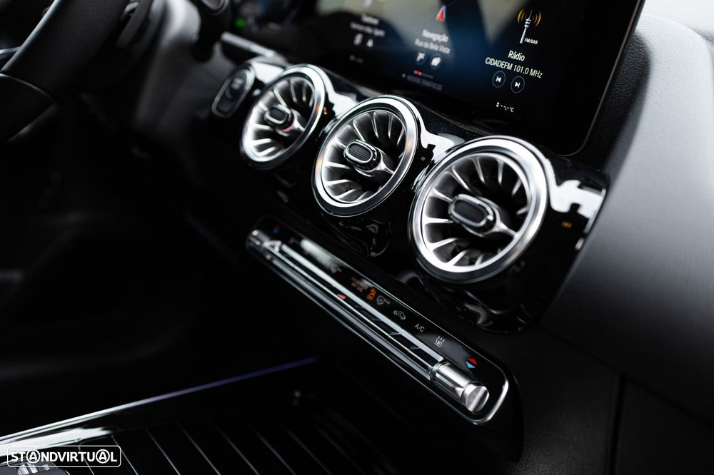 Mercedes-Benz EQA 300 4Matic Progressive - 40