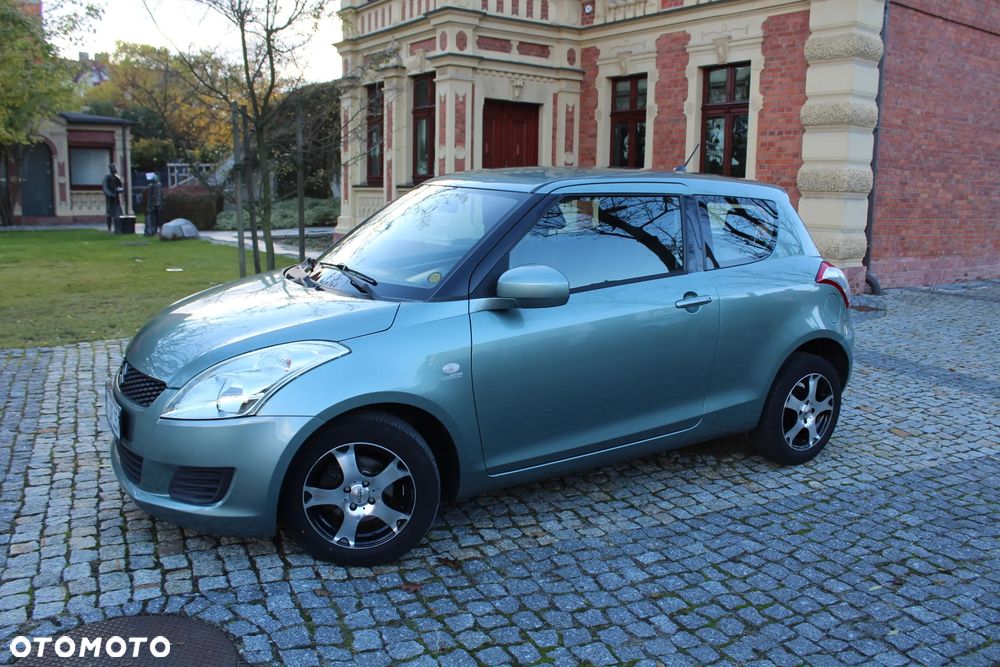 Suzuki Swift - 7