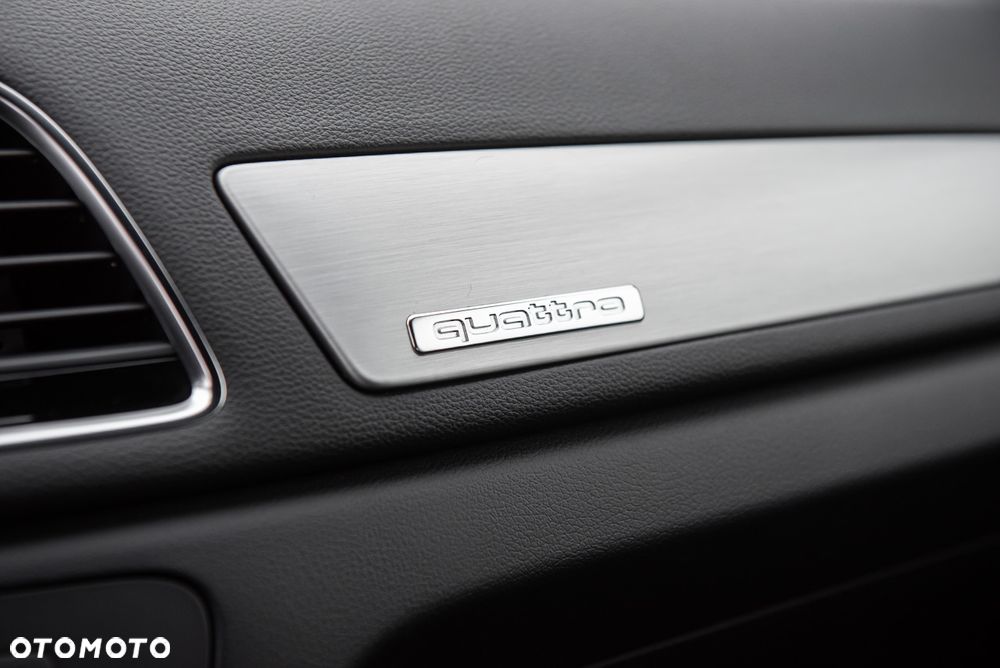 Audi Q3 2.0 TFSI Quattro Design S tronic - 31