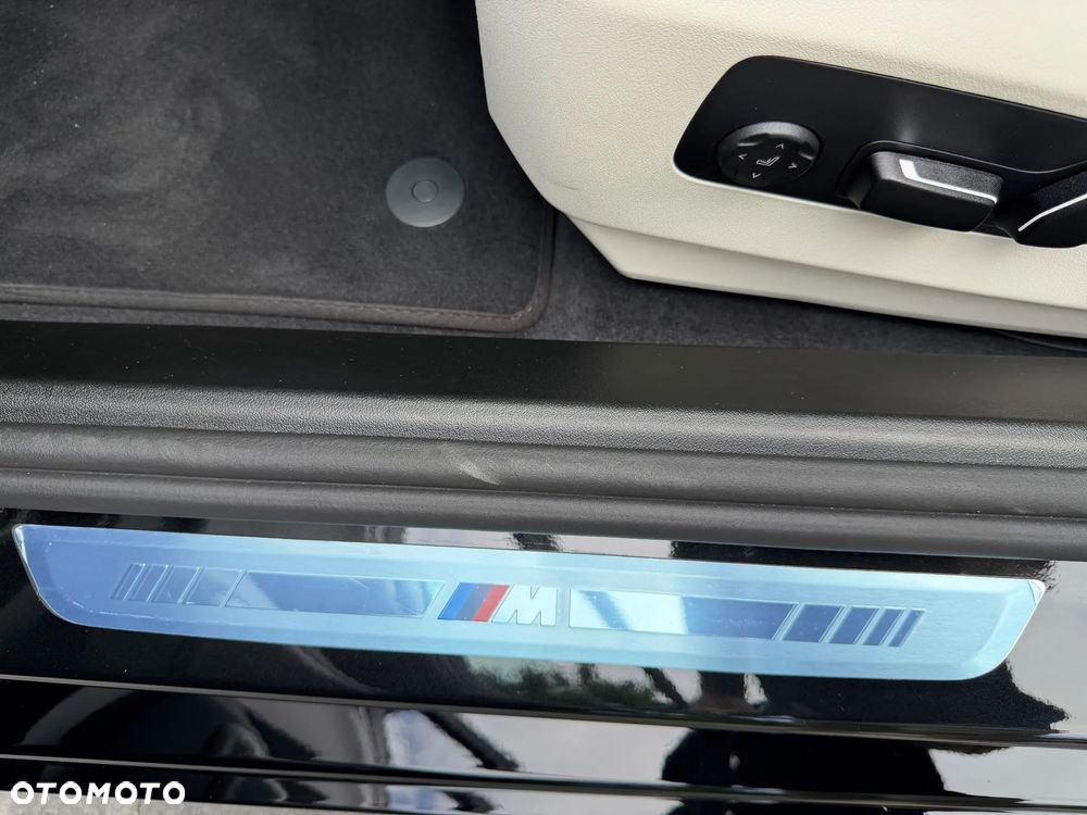 BMW Seria 5 520d xDrive mHEV M Sport - 32
