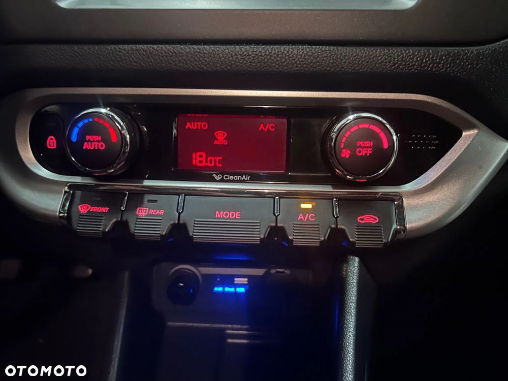 Kia Rio 1.2 Dream Team Edition - 11