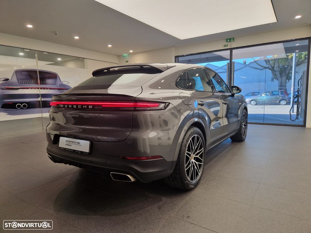 Porsche Cayenne Coupé E-Hybrid - 6