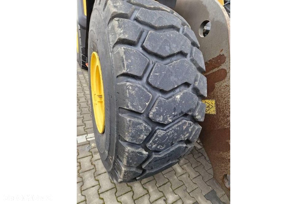 Volvo L 180 H - 18