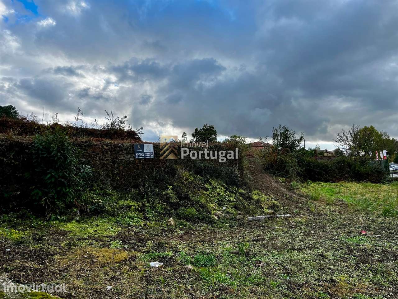 Venda Terreno 10.092,41m² para Construção Habitacional em Lago - Grande imagem: 2/23