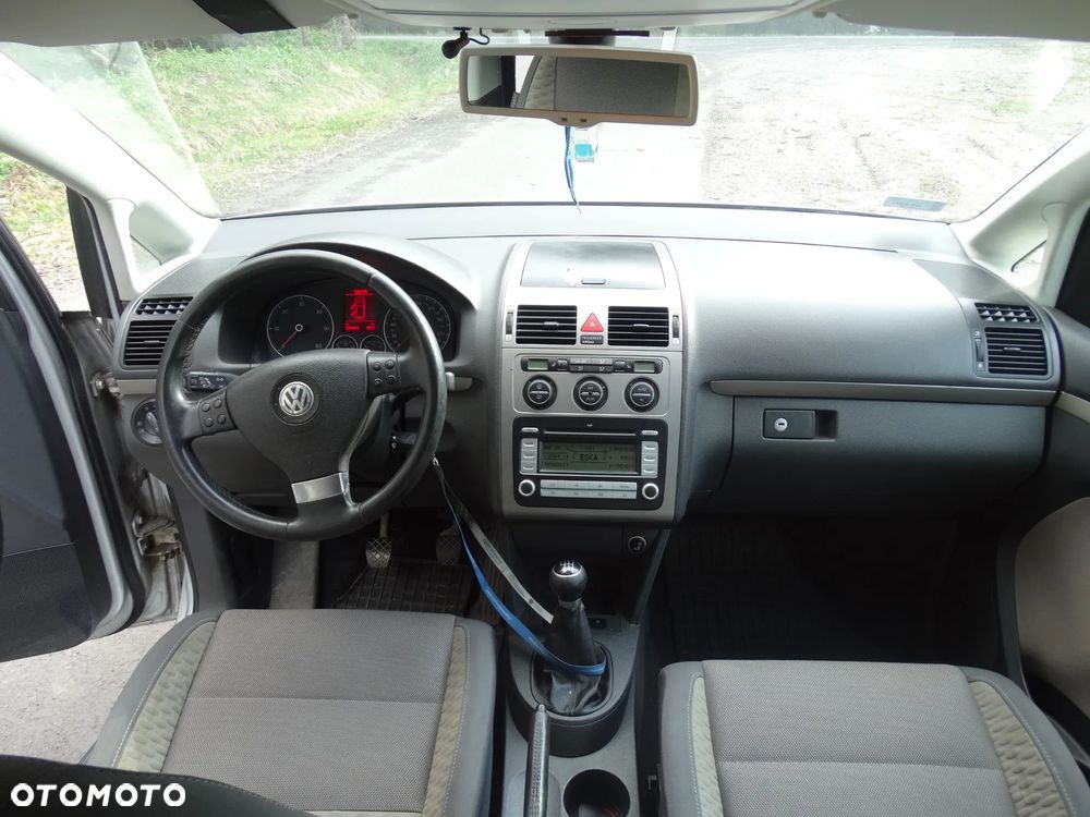 Volkswagen Touran 2.0 TDI DPF Cross - 5