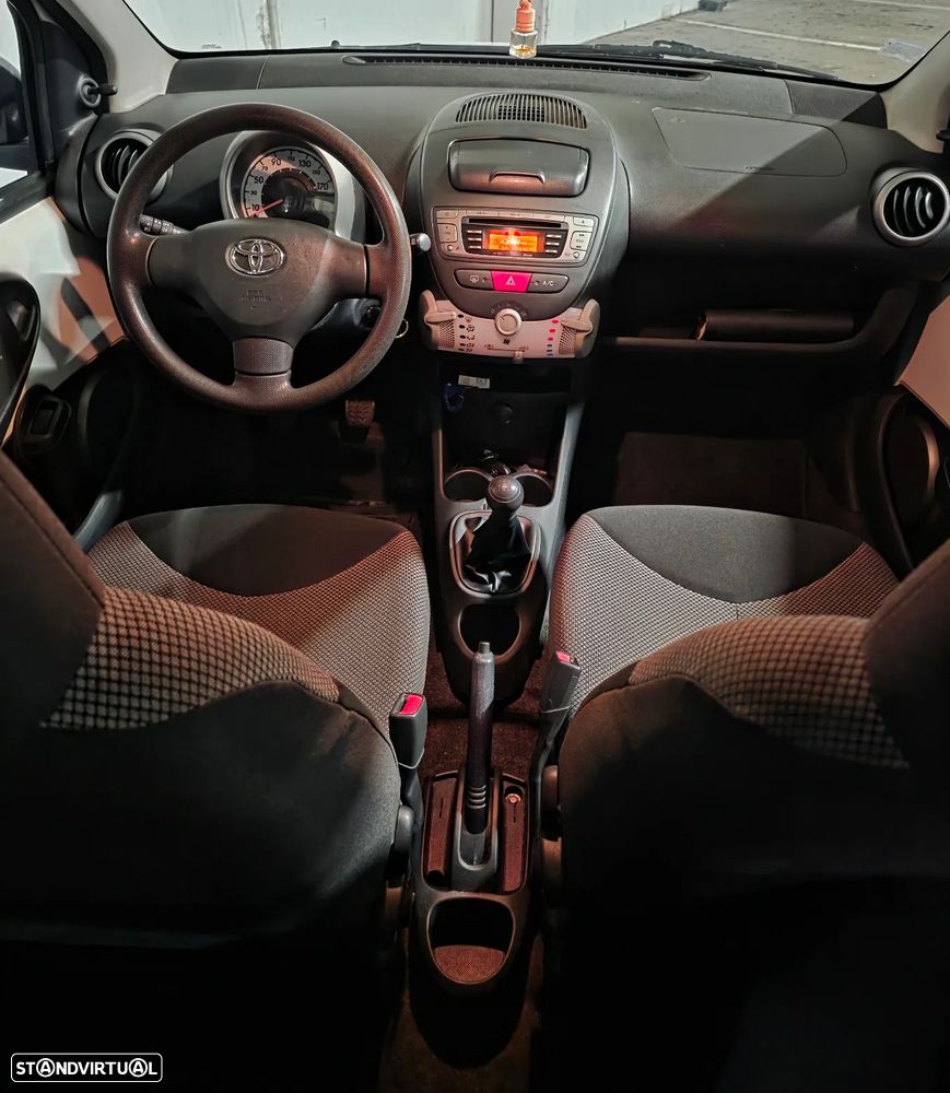 Toyota Aygo 1.0 Power Pack+AC+JLL+VSC - 10