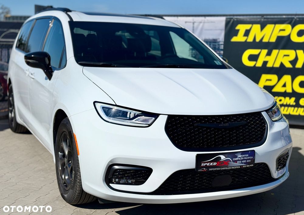 Chrysler Pacifica - 2