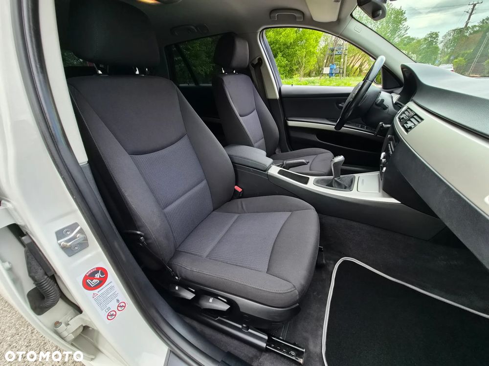 BMW Seria 3 - 23