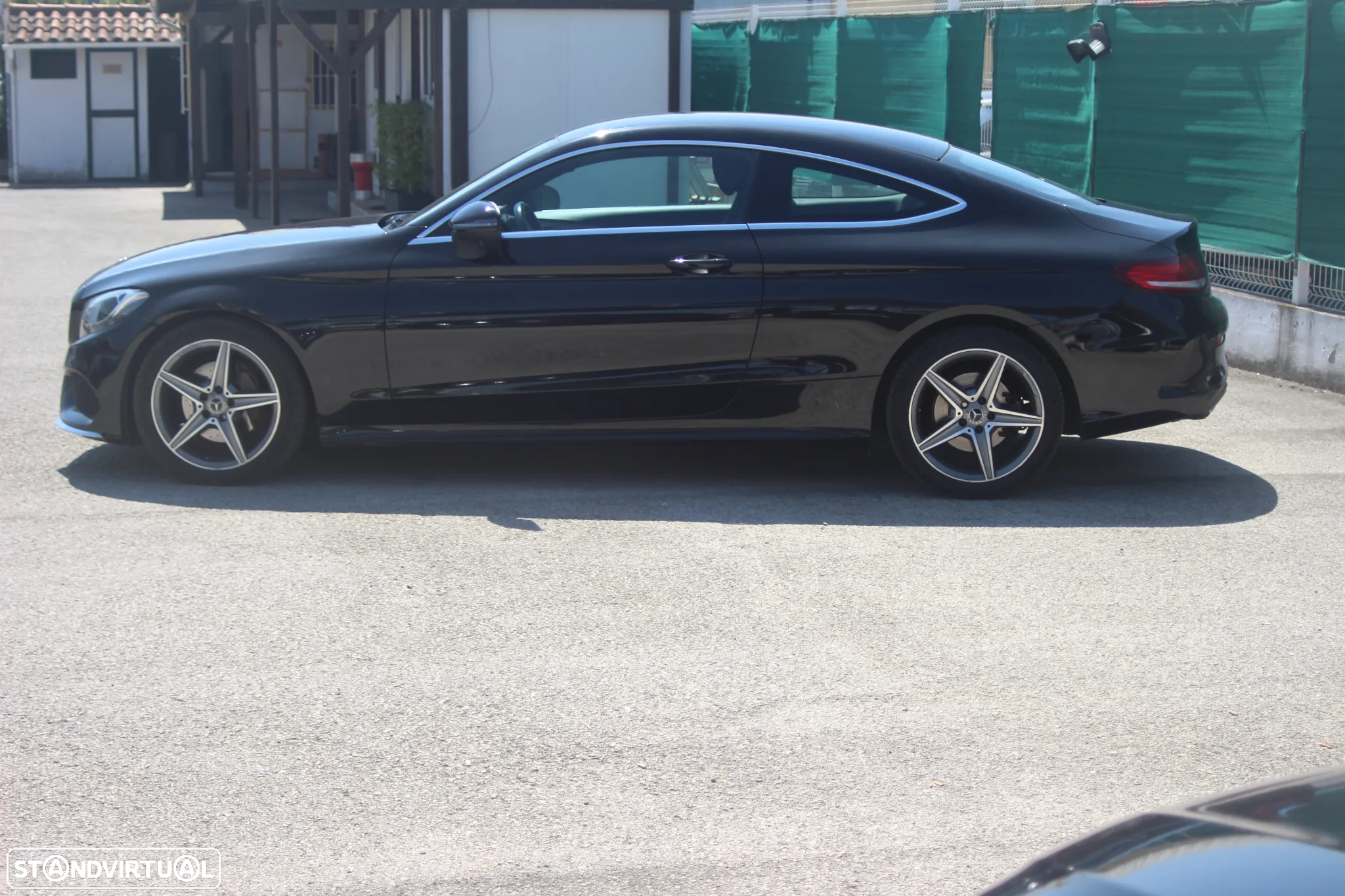 Mercedes-Benz C 220 d Coupe AMG Line - 4