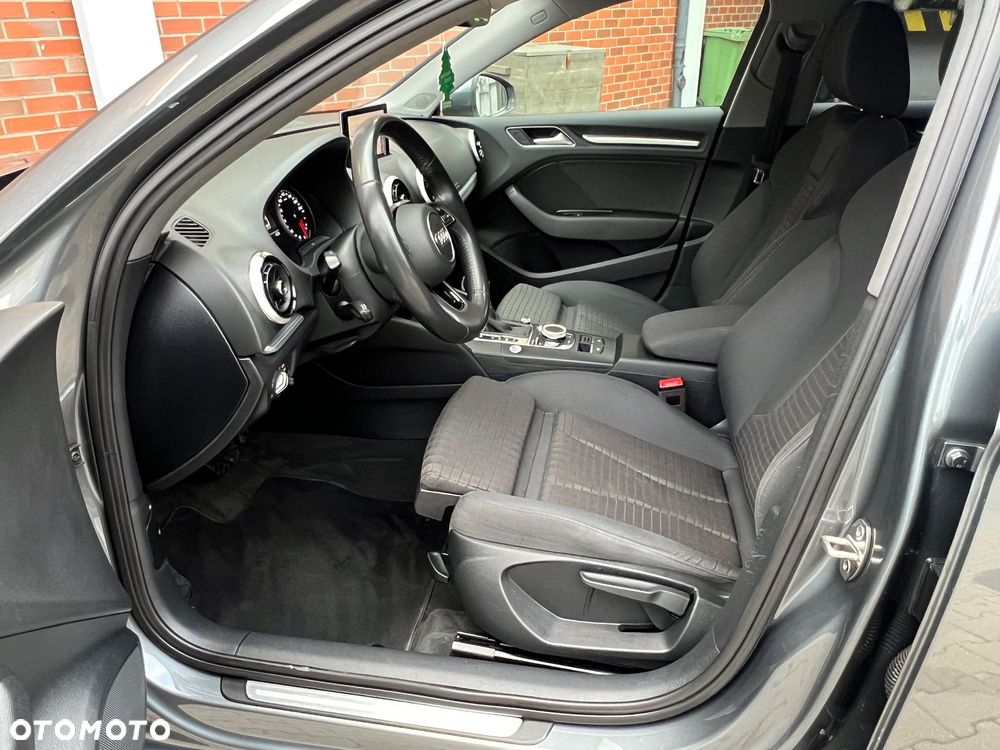 Audi A3 Limousine 35 TFSI Sport S tronic - 8