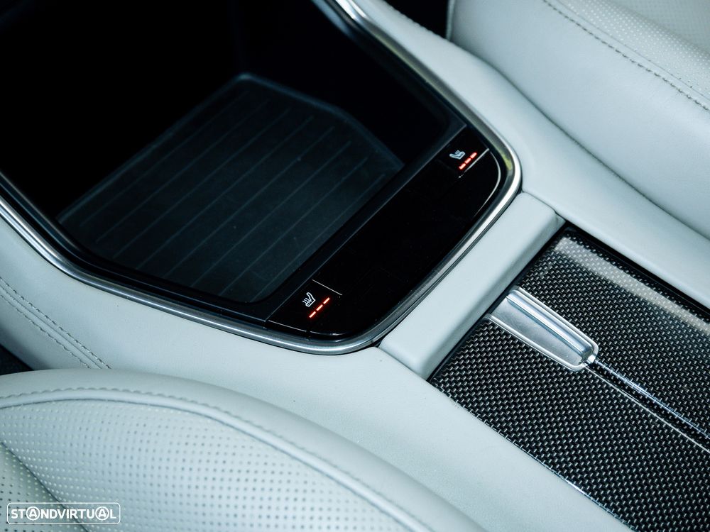 Porsche Panamera Turbo - 50