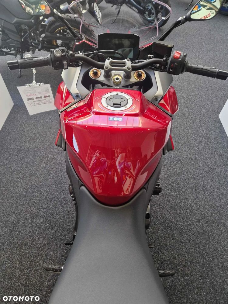 Suzuki GSX 1000 - 10