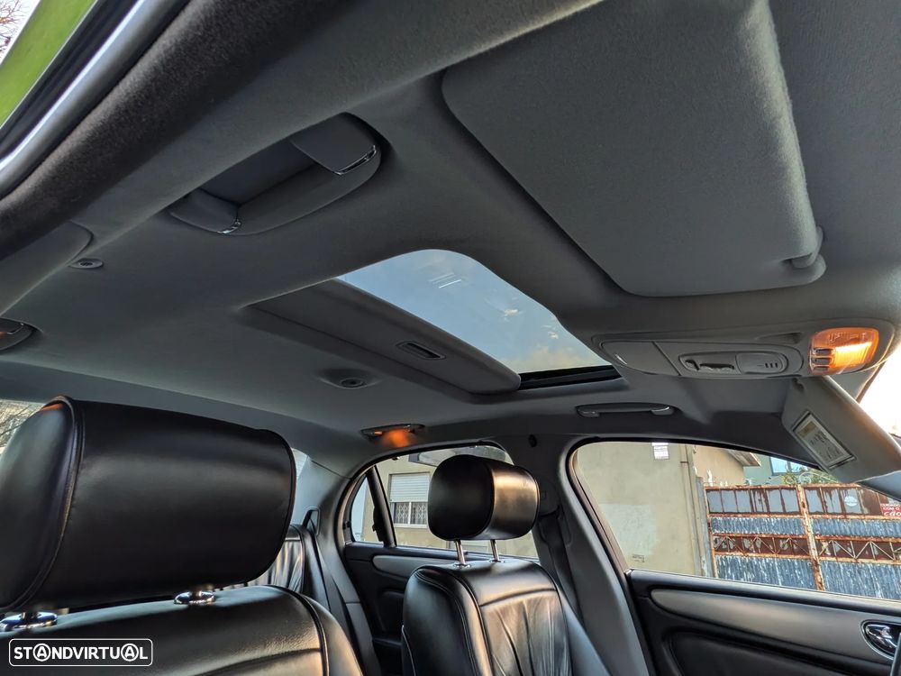 Jaguar XJ XJ6 2.7 D V6 Executive - 32