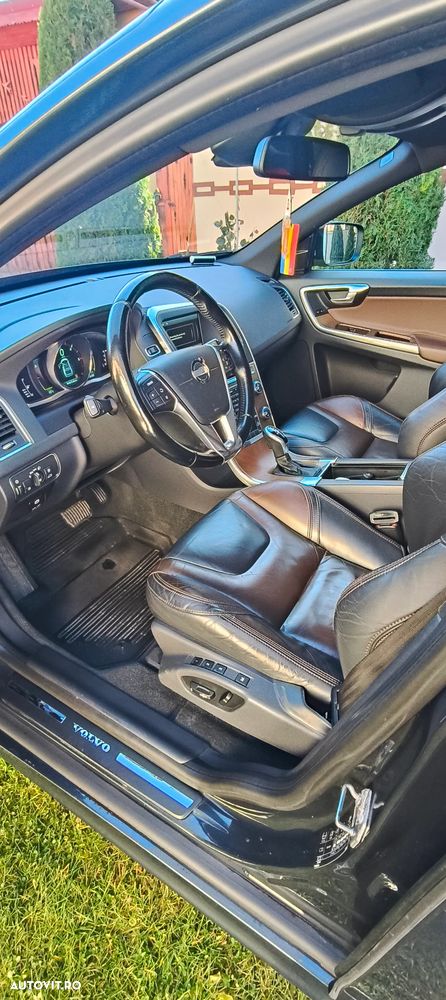 Volvo XC 60 D5 AWD Aut. Momentum - 6