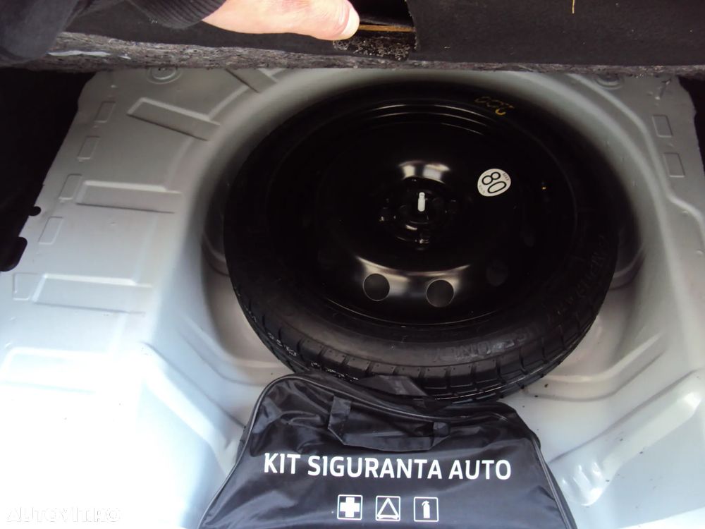 Dacia Logan 1.5 Blue dCi Laureate - 13