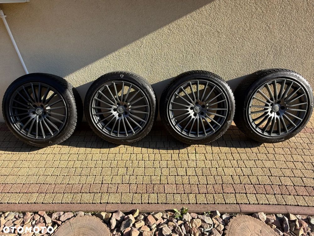 Mercedes-Benz GLA 220 4-Matic AMG Line - 22