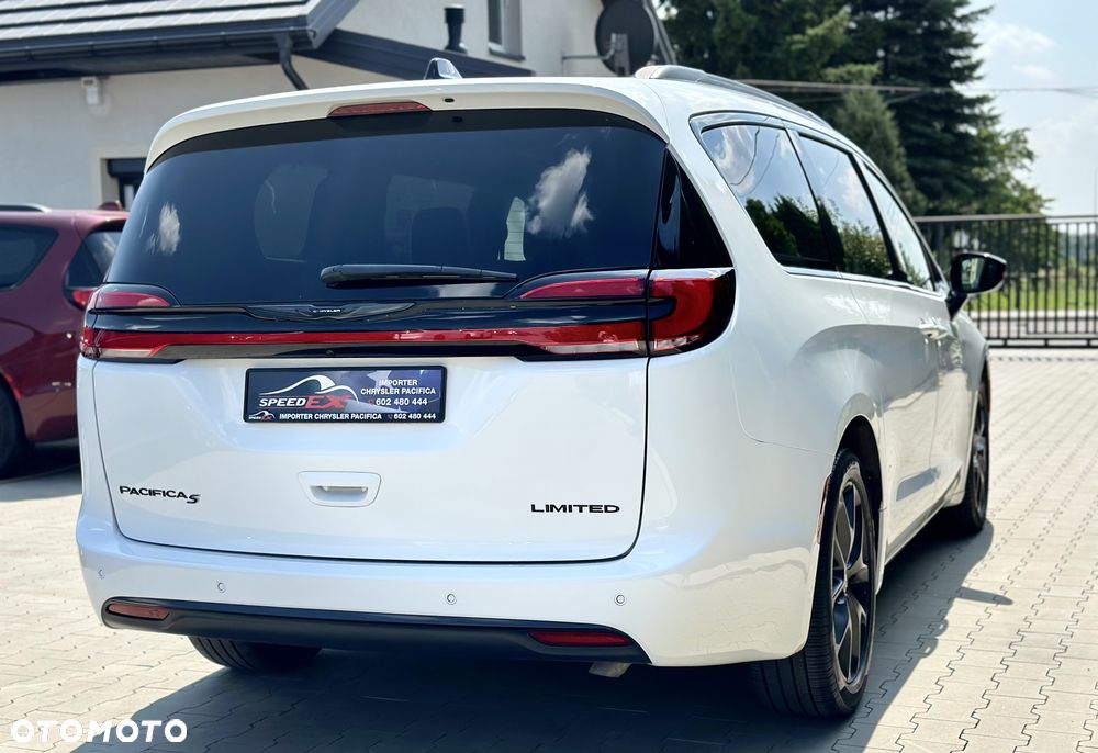 Chrysler Pacifica - 8