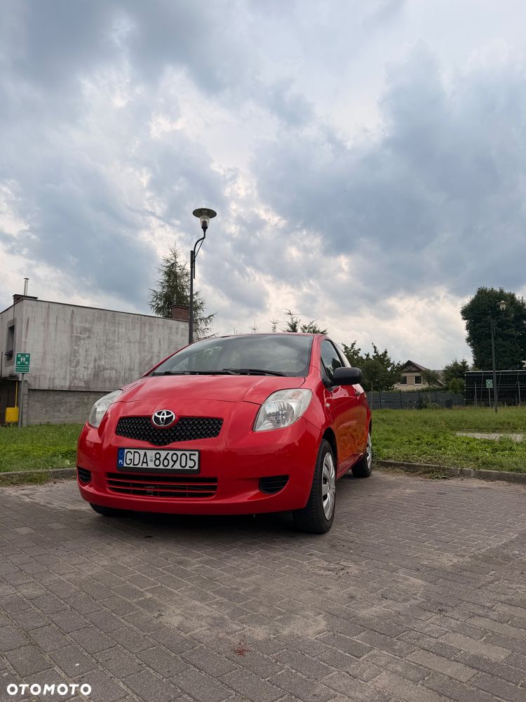 Toyota Yaris 1.0 VVT-i - 1