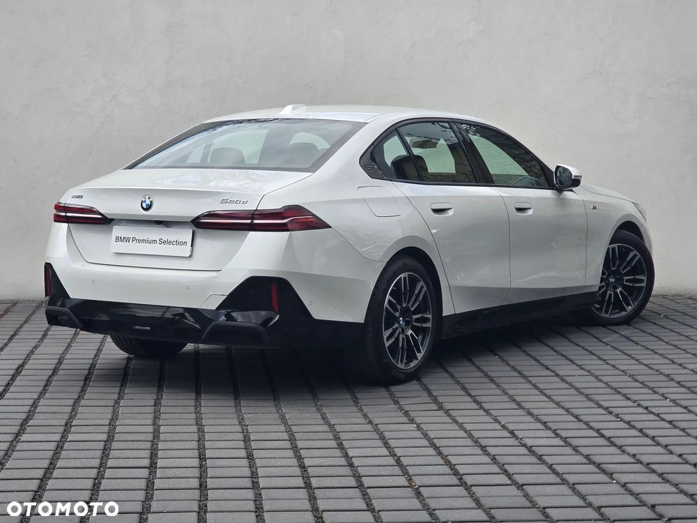 BMW Seria 5 520d xDrive mHEV M Sport - 6