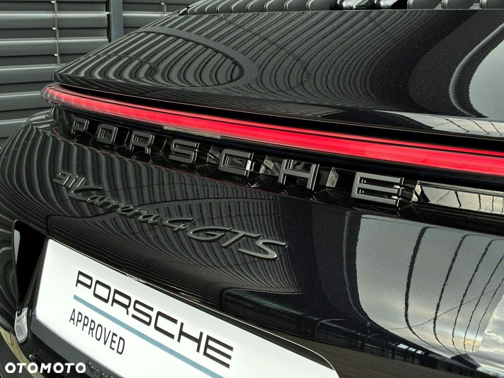 Porsche 911 Carrera 4 GTS - 37