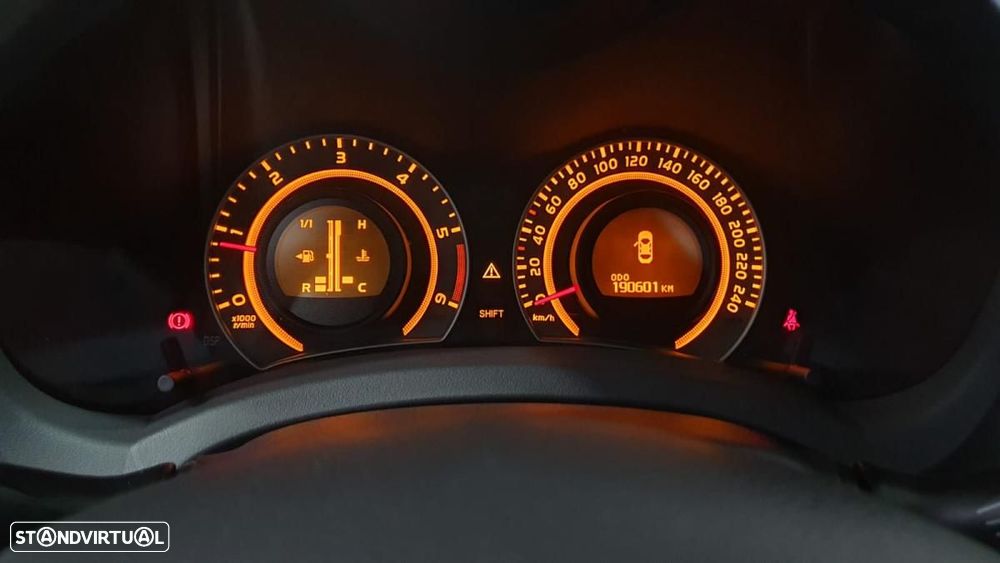 Toyota Auris 2.0 D-4D Exclusive - 24