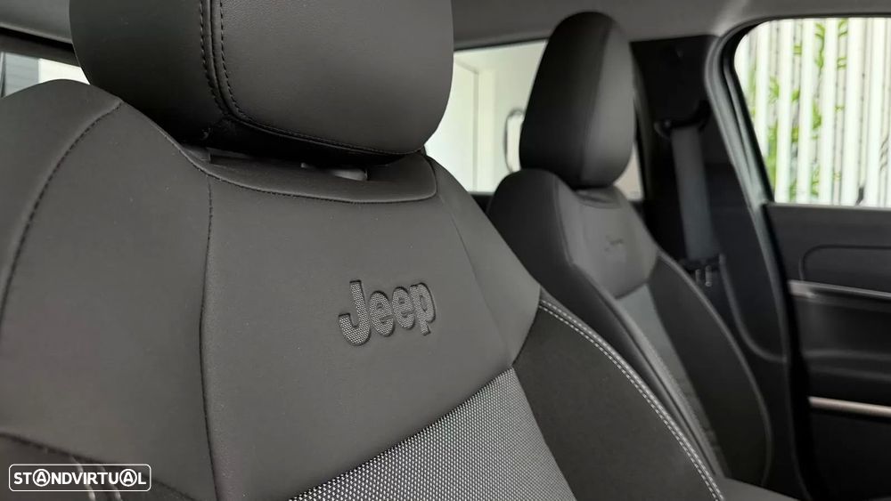 Jeep Avenger 1.2 GSE T3 Altitude - 25