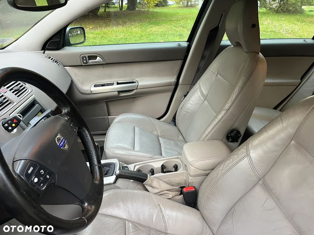 Volvo V50 2.0D Summum - 17