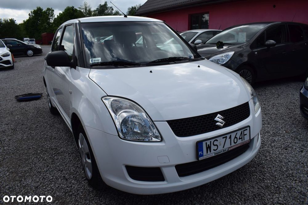 Suzuki Swift - 4