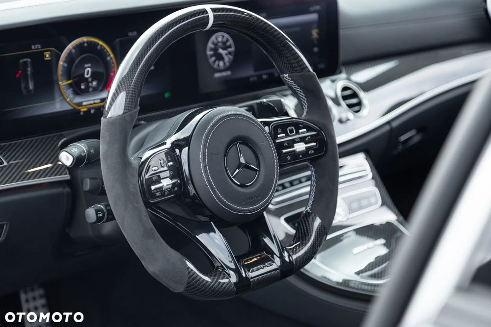 Mercedes-Benz Klasa E AMG 63 S 4-Matic+ - 31