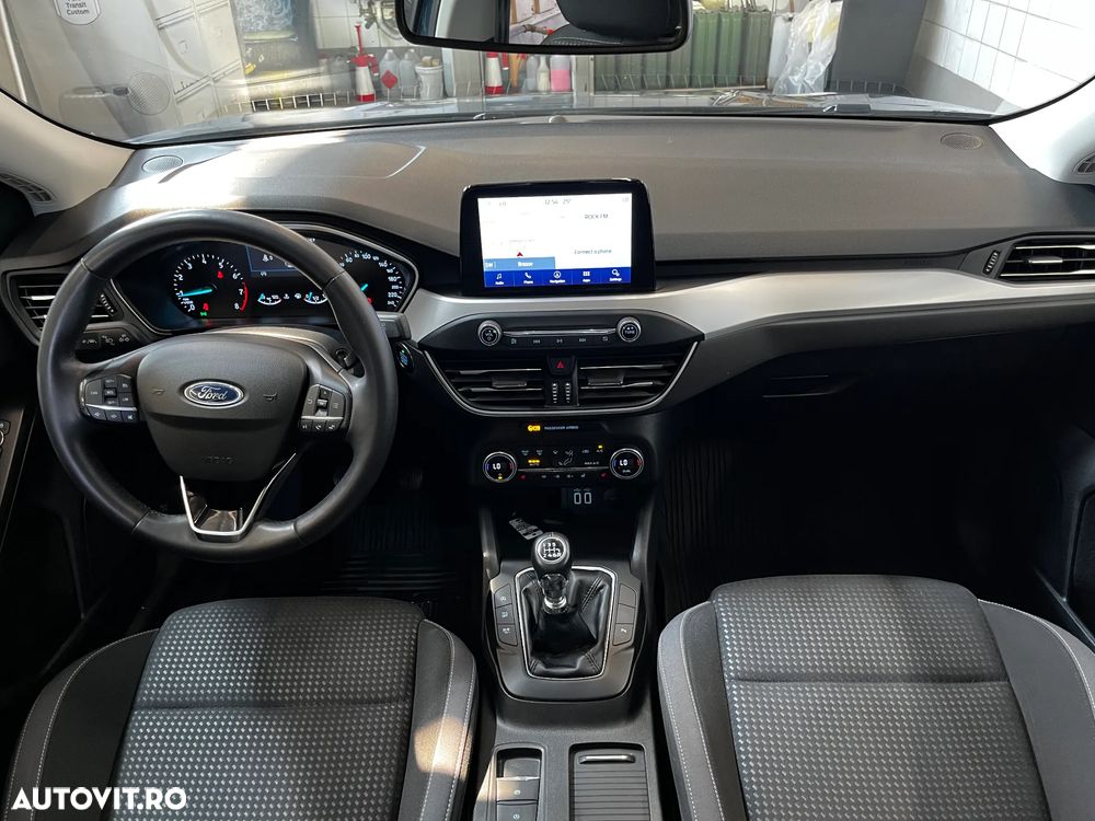 Ford Focus - 12