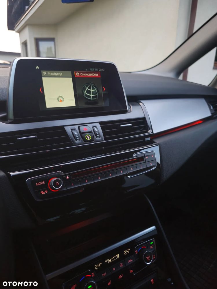 BMW Seria 2 218d - 18