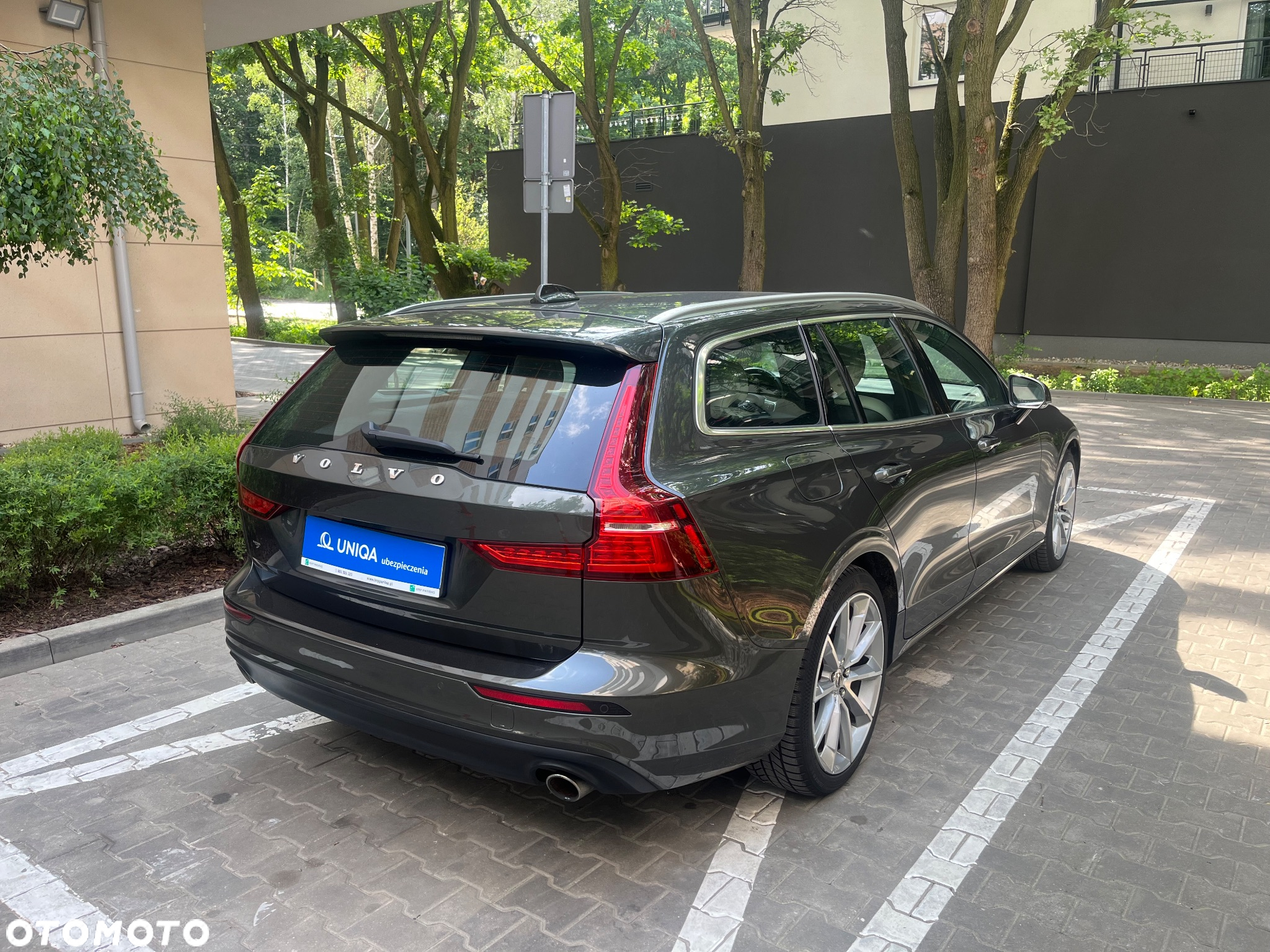 Volvo V60 T4 Momentum Pro - 6