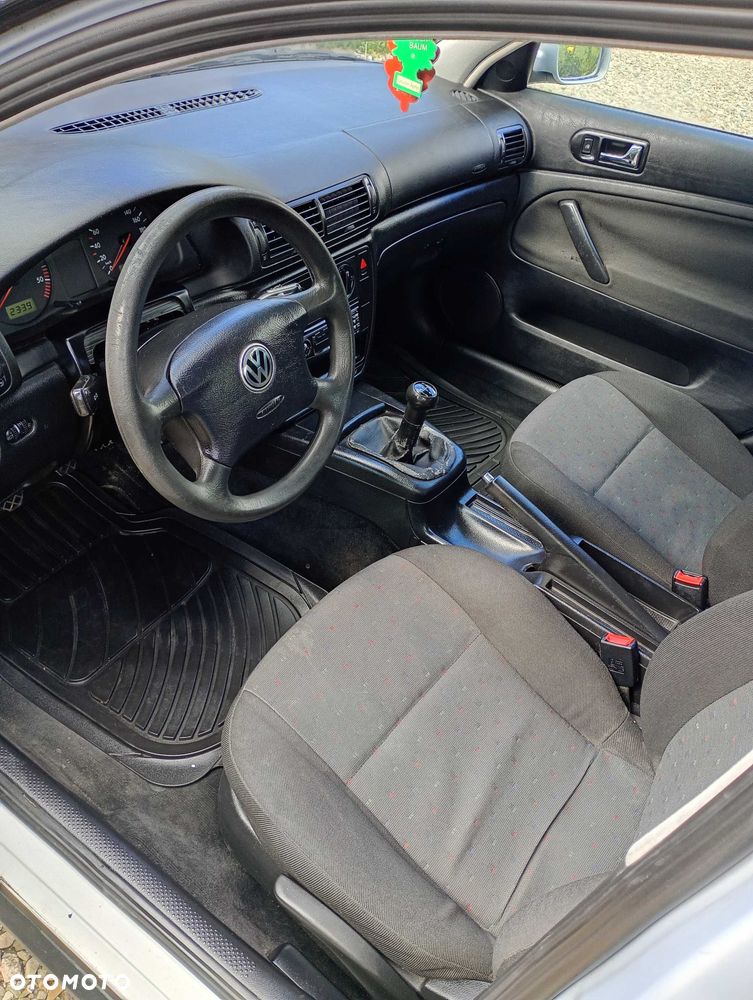 Volkswagen Passat 1998 photo 2