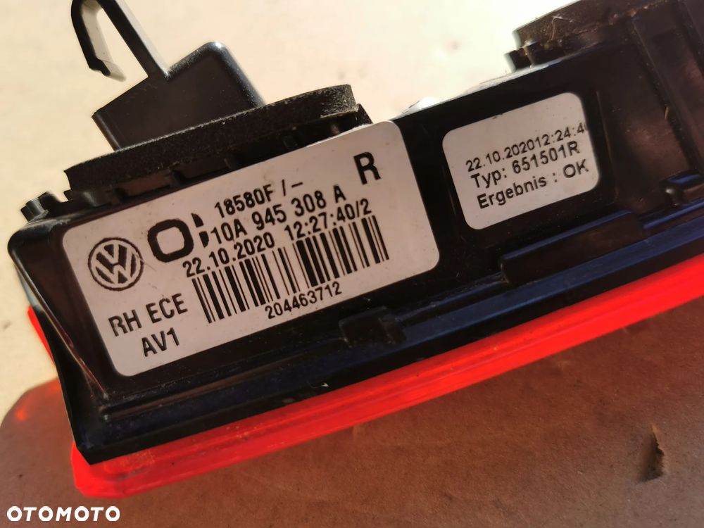 VW ID.3 ID3 Lampa prawy tył tylna prawa w zderzak lampka odblask - 6