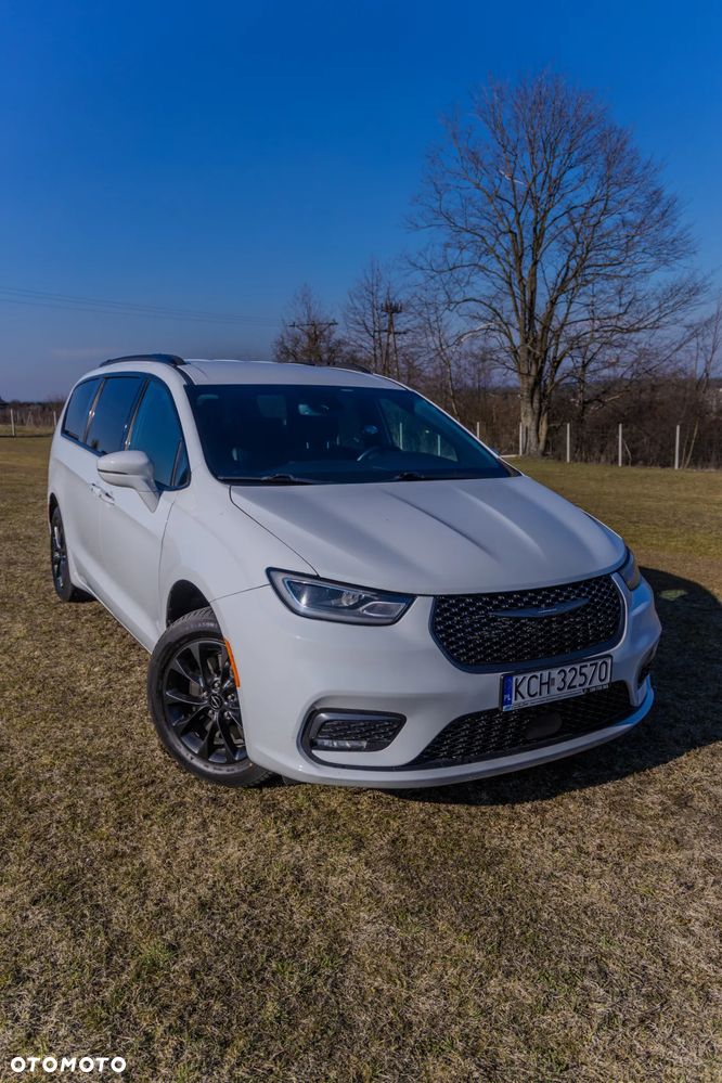 Chrysler Pacifica - 34