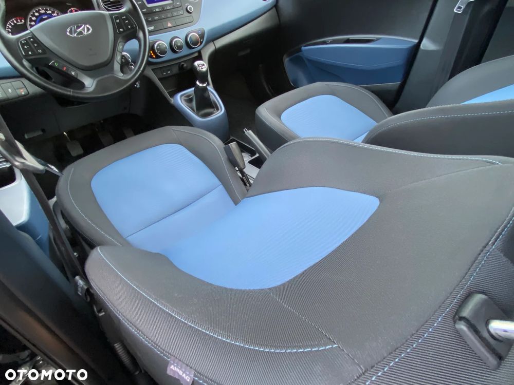 Hyundai i10 1.2 Fifa World Cup Edition - 29