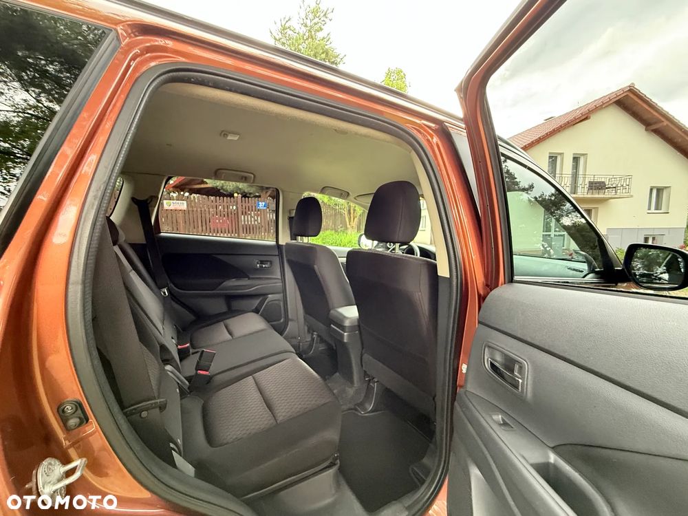 Mitsubishi Outlander 2.0 Intense + - 31