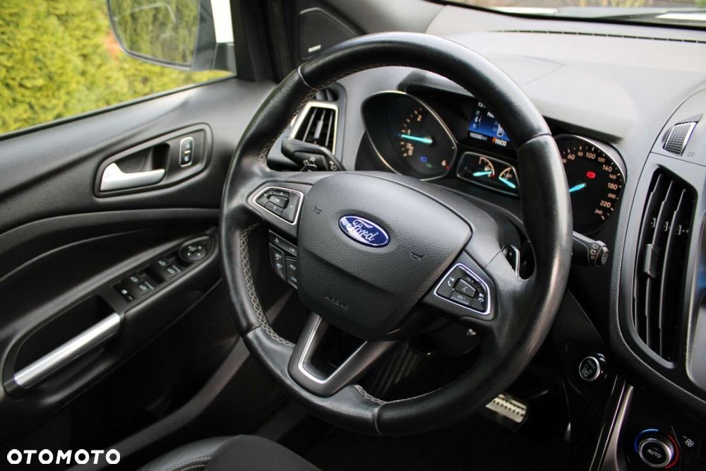 Ford Kuga 2.0 TDCi AWD ST-Line - 11