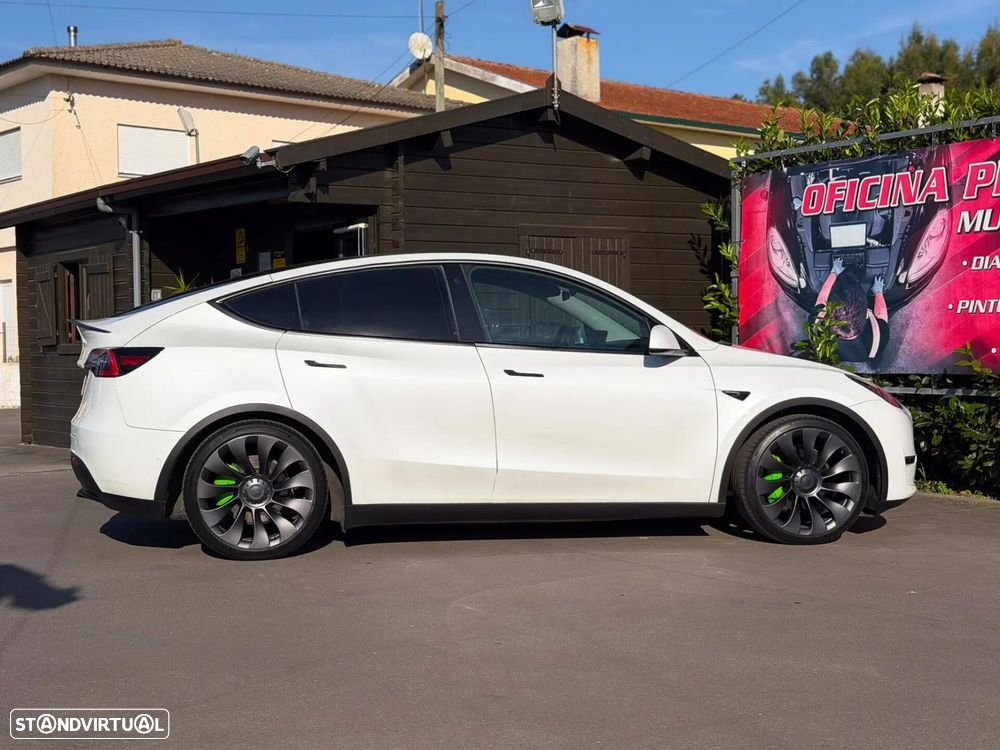 Tesla Model Y Performance Tração Integral - 11