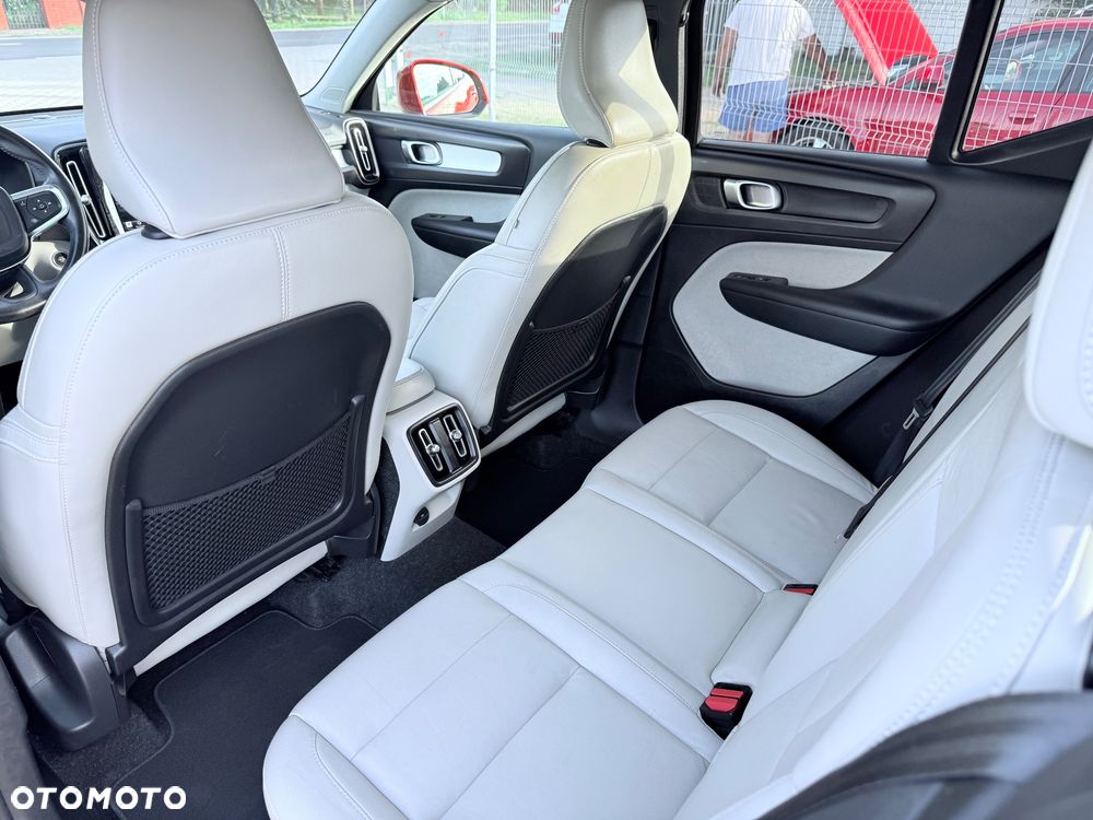 Volvo XC 40 - 22