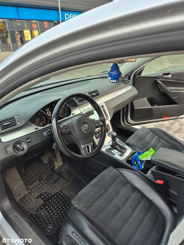 Volkswagen Passat 2.0 TDI Highline DSG - 10
