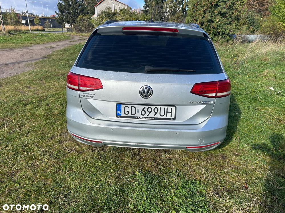 Volkswagen Passat - 11